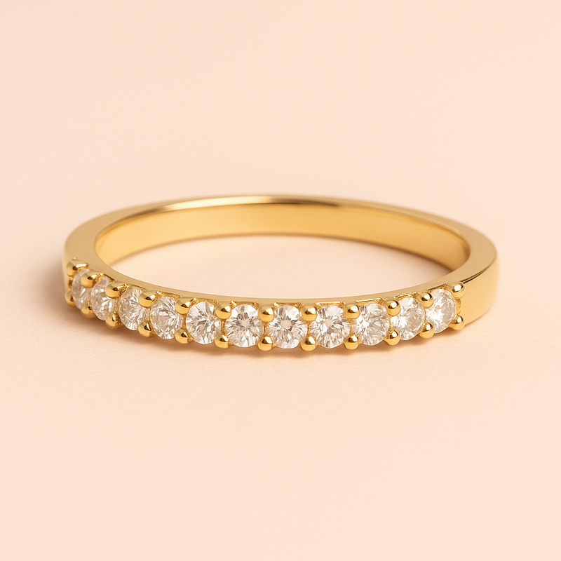 Anel em Ouro 18K com 11 Zircônias – Brilho e Sofisticação em Cada Detalhe