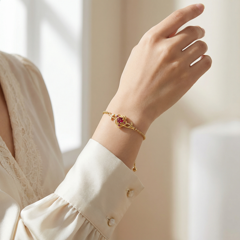 Pulseira Rosa Encantada Bella e a Fera em Ouro 18k