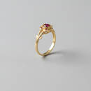 Anel Rosa Encantada Bella e a Fera em Ouro 18k