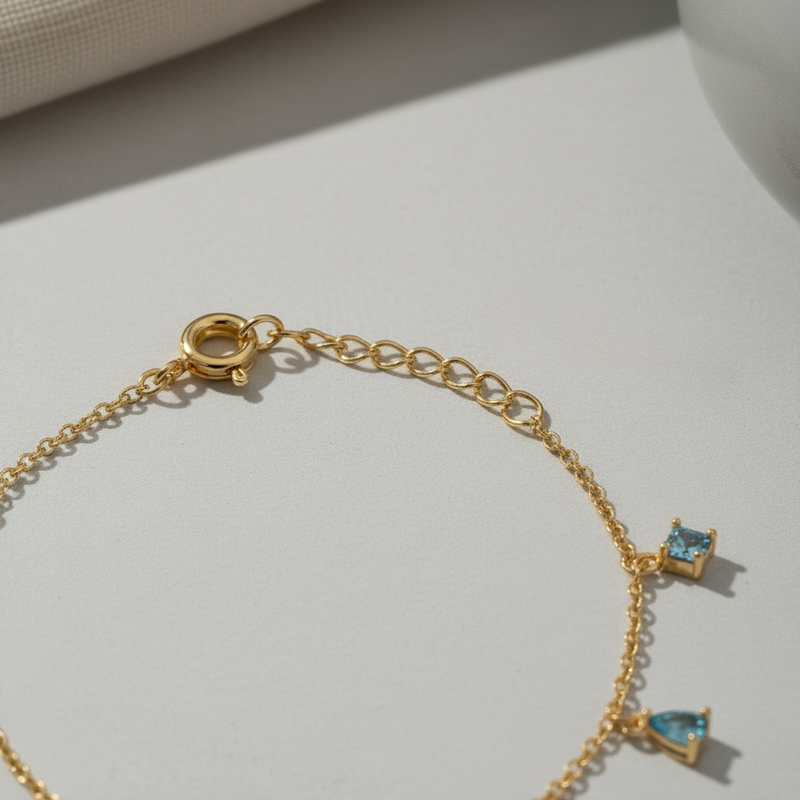 Pulseira Luz da Torre – Rapunzel: Brilho Encantado em Ouro 18k com Zirconia Azulada